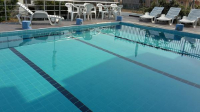 Отель Etna Apartments  Улцинь